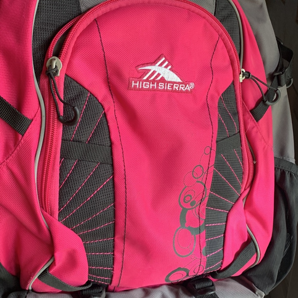 Pink back pack - Picture 3 of 12